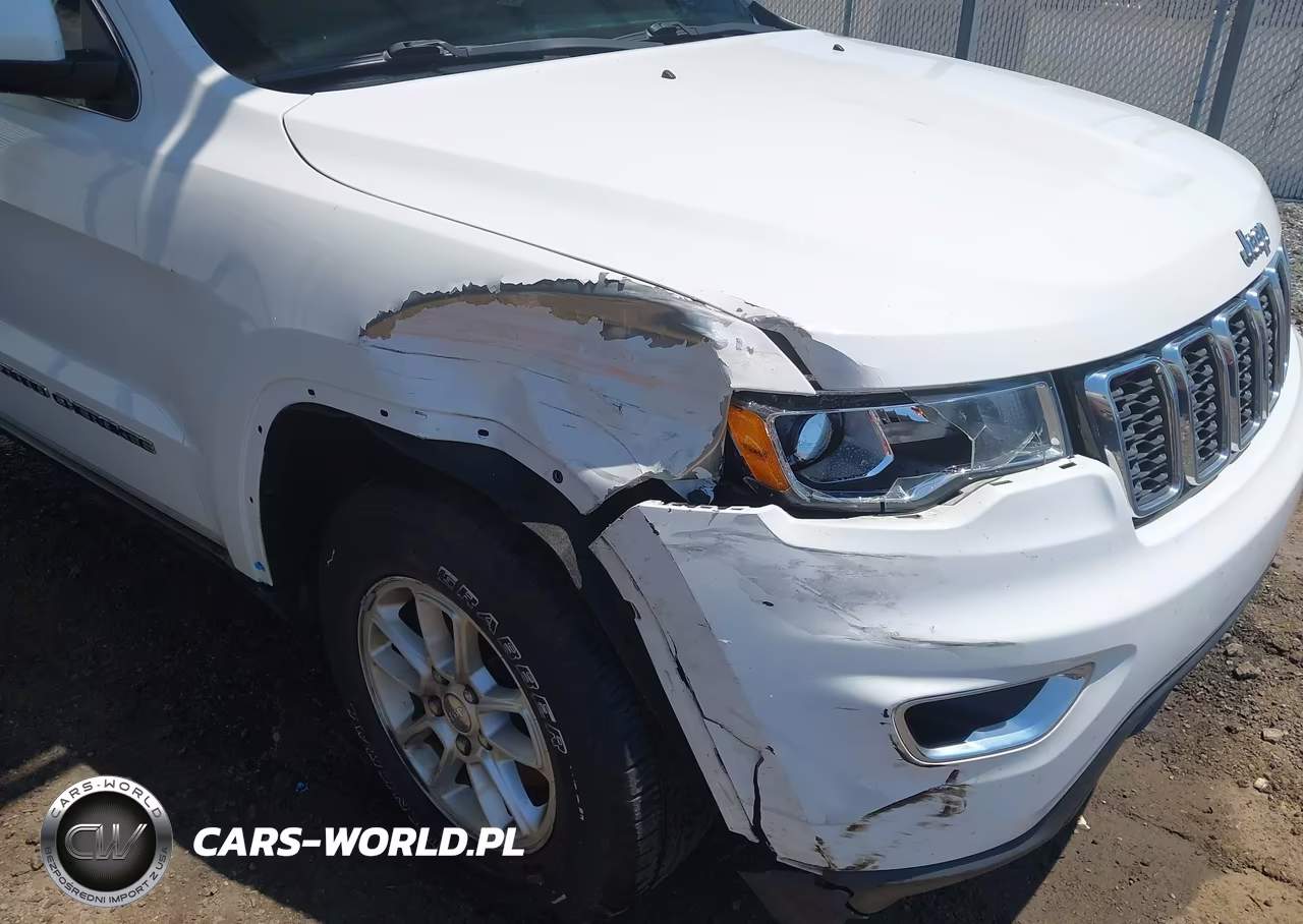 2018 Jeep Grand Cherokee Laredo E 4X4 VIN:1C4RJFAG5JC223010 - 6