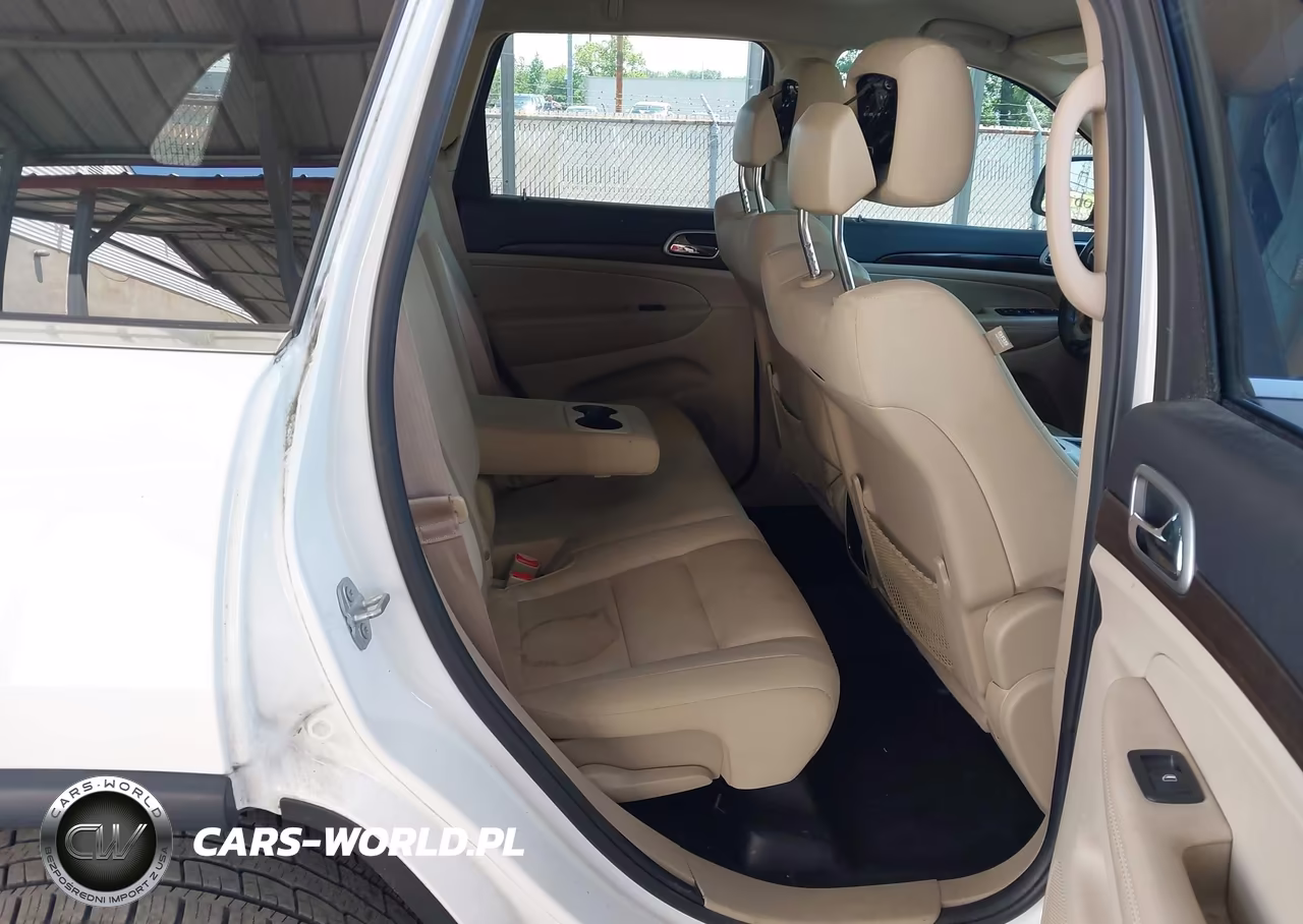 2018 Jeep Grand Cherokee Laredo E 4X4 VIN:1C4RJFAG5JC223010 - 8