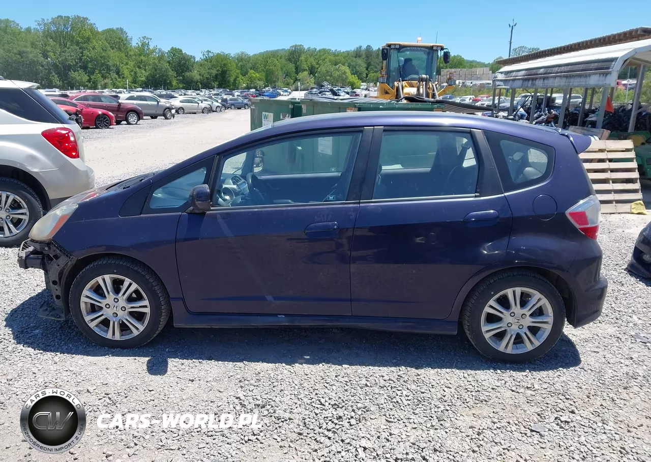 2010 Honda Fit VIN:JHMGE8H41AC018835 - 15