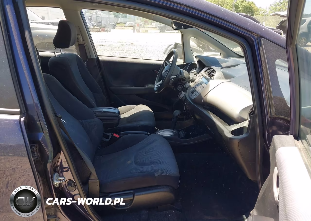 2010 Honda Fit VIN:JHMGE8H41AC018835 - 5