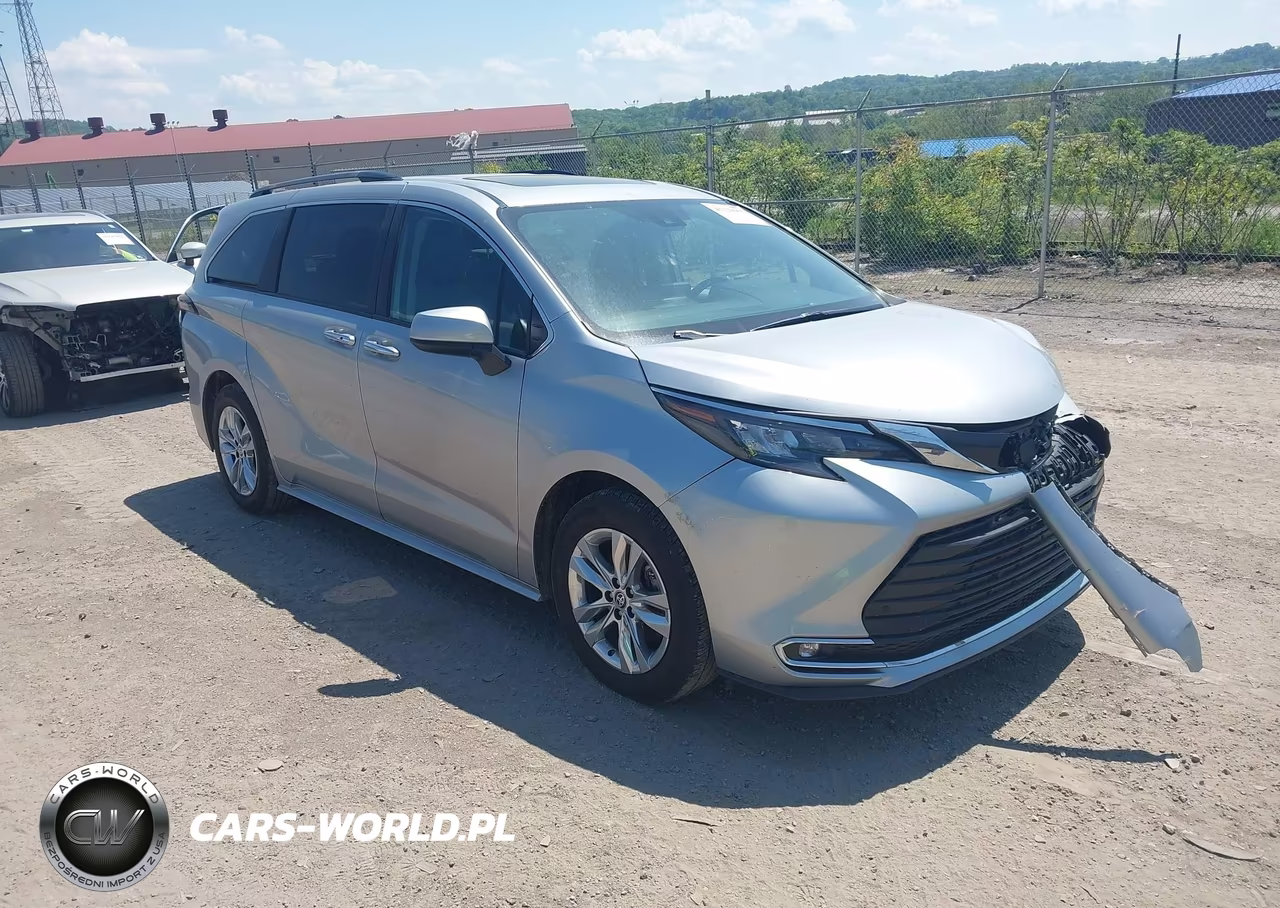 2024 Toyota Sienna Xle