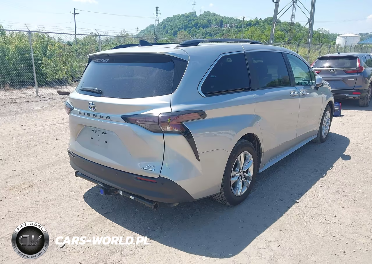 2024 Toyota Sienna Xle VIN:5TDJSKFC8RS147074 - 4