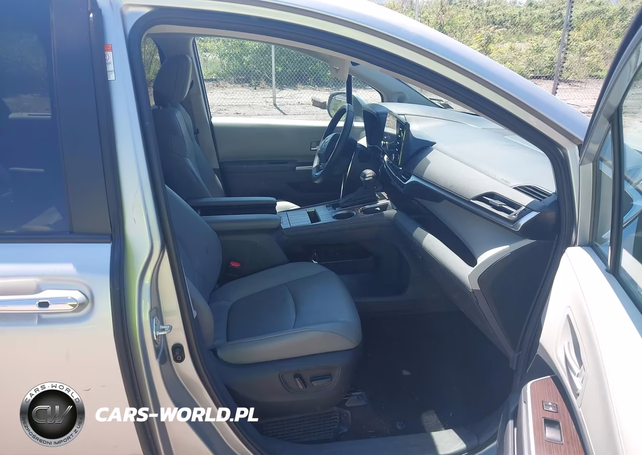 2024 Toyota Sienna Xle VIN:5TDJSKFC8RS147074 - 5