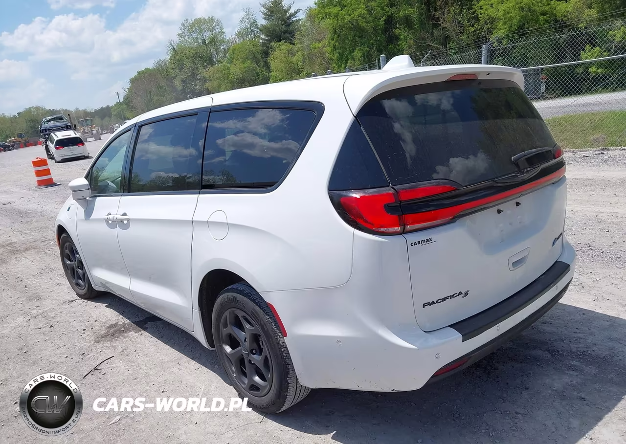 2022 Chrysler Pacifica Hybrid Touring L VIN:2C4RC1L7XNR173518 - 3