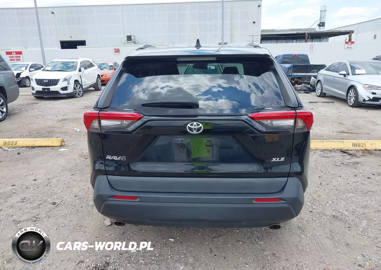 2021 Toyota Rav4 Xle VIN:2T3W1RFV7MW175619 - 17