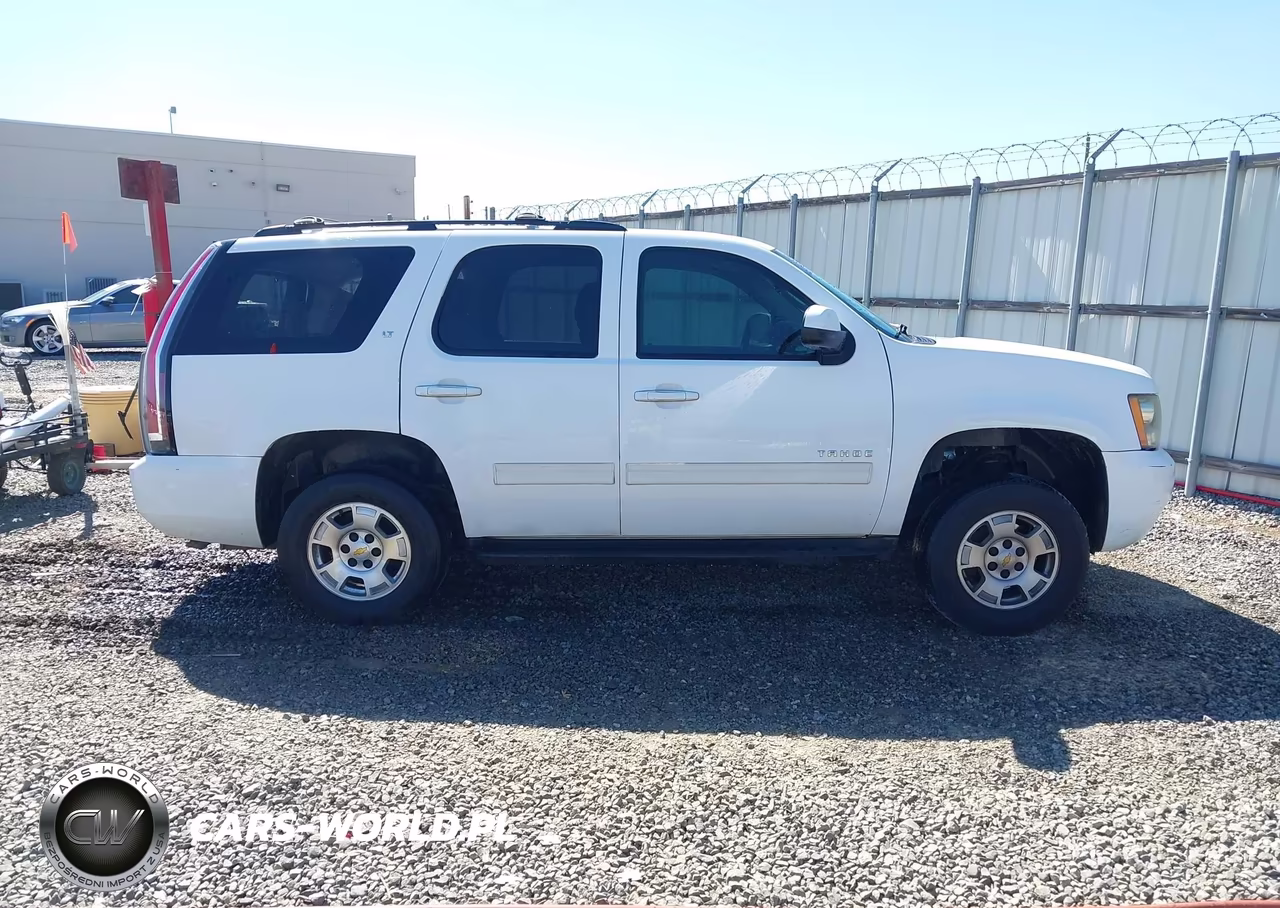 2011 Chevrolet Tahoe Lt VIN:1GNSCBE08BR232937 - 13