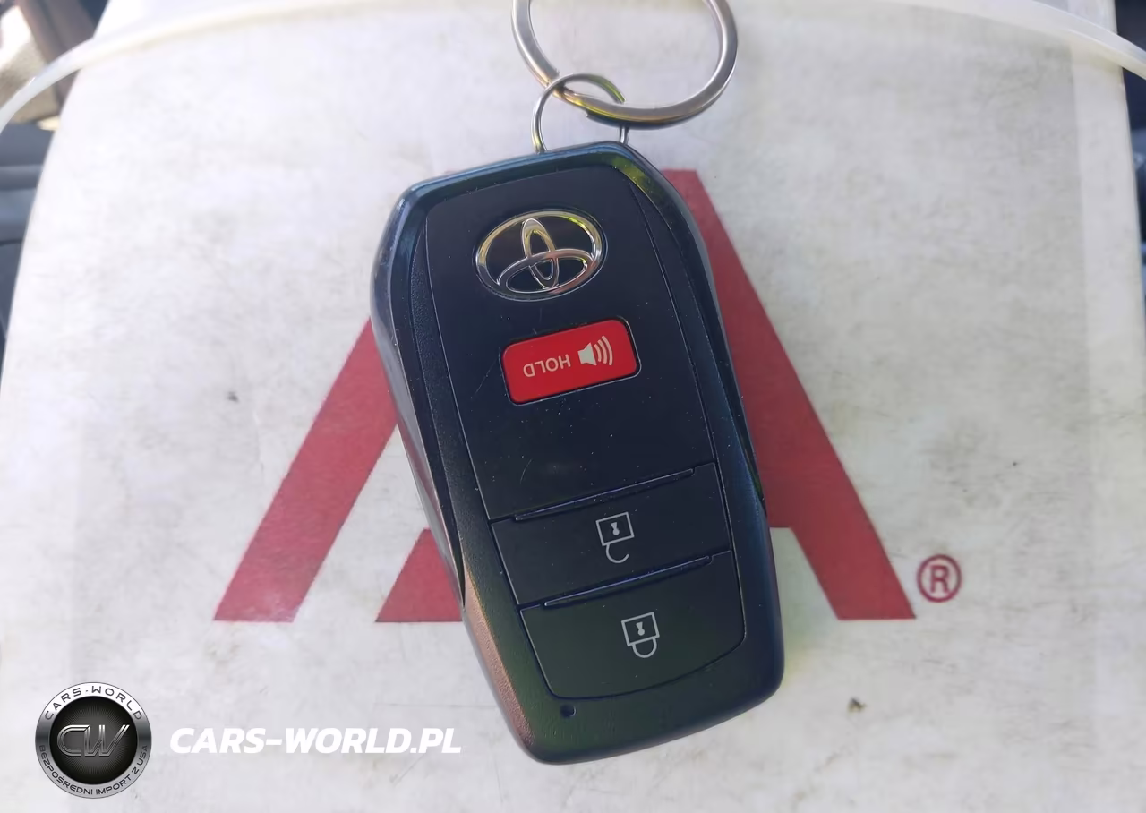 2025 Toyota Corolla Cross Le VIN:7MUBAAAG2SV139821 - 11