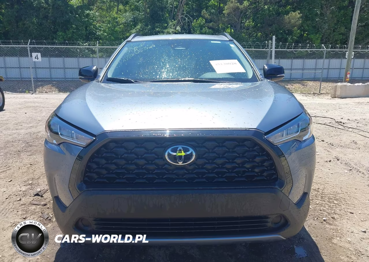 2025 Toyota Corolla Cross Le VIN:7MUBAAAG2SV139821 - 13
