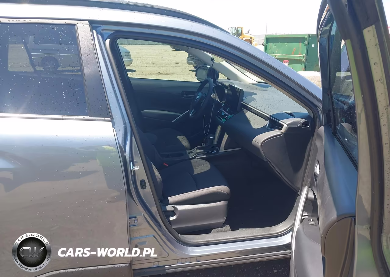 2025 Toyota Corolla Cross Le VIN:7MUBAAAG2SV139821 - 5