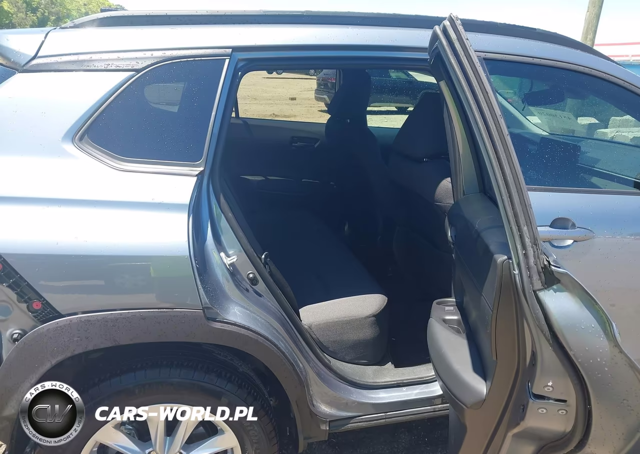 2025 Toyota Corolla Cross Le VIN:7MUBAAAG2SV139821 - 8
