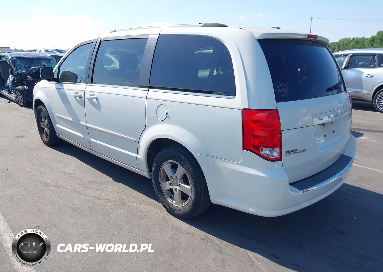 2011 Dodge Grand Caravan Crew VIN:2D4RN5DG2BR764702 - 3
