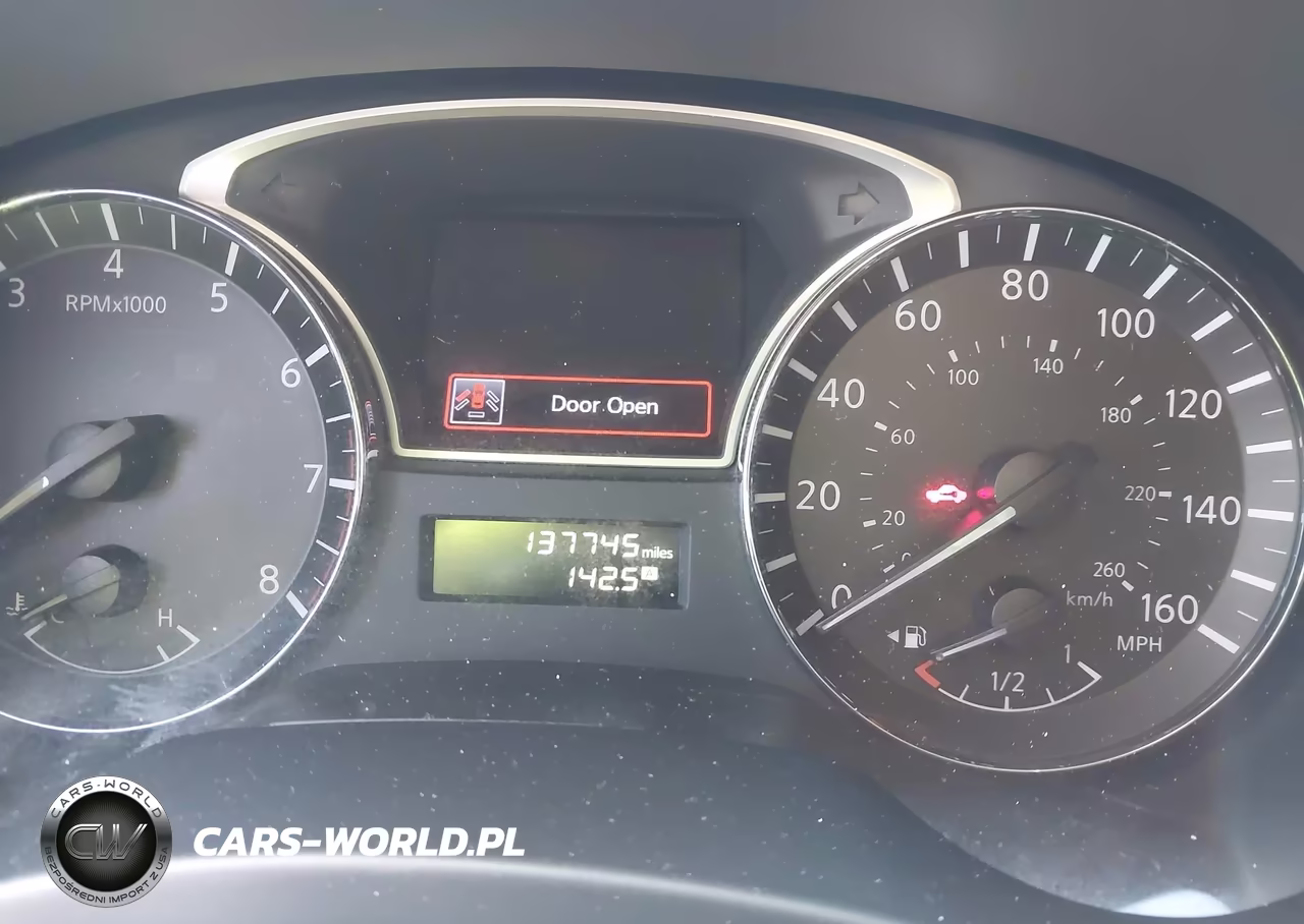 2015 Nissan Pathfinder Platinum VIN:5N1AR2MN4FC661710 - 15