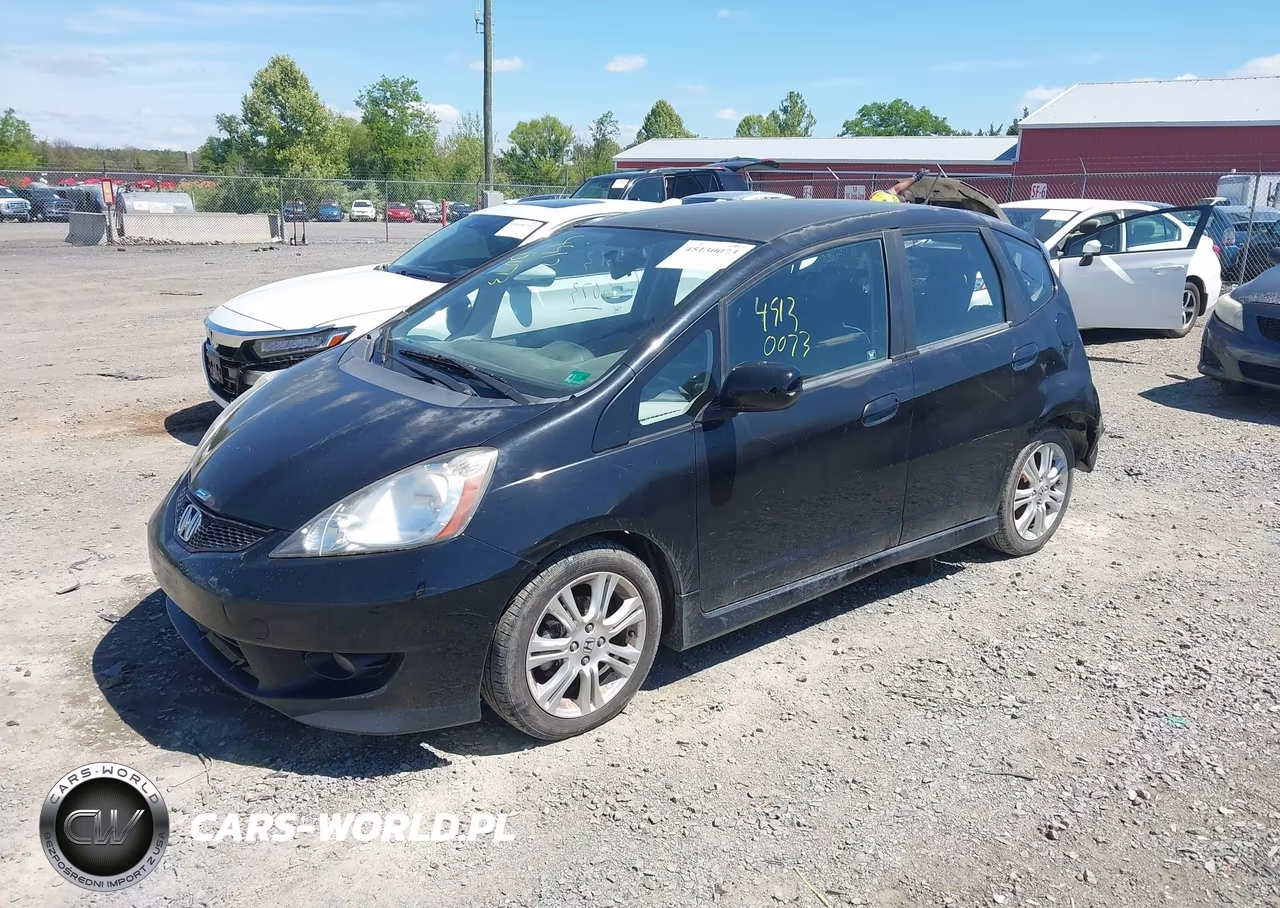 2011 Honda Fit Sport VIN:JHMGE8H53BS010686 - 2