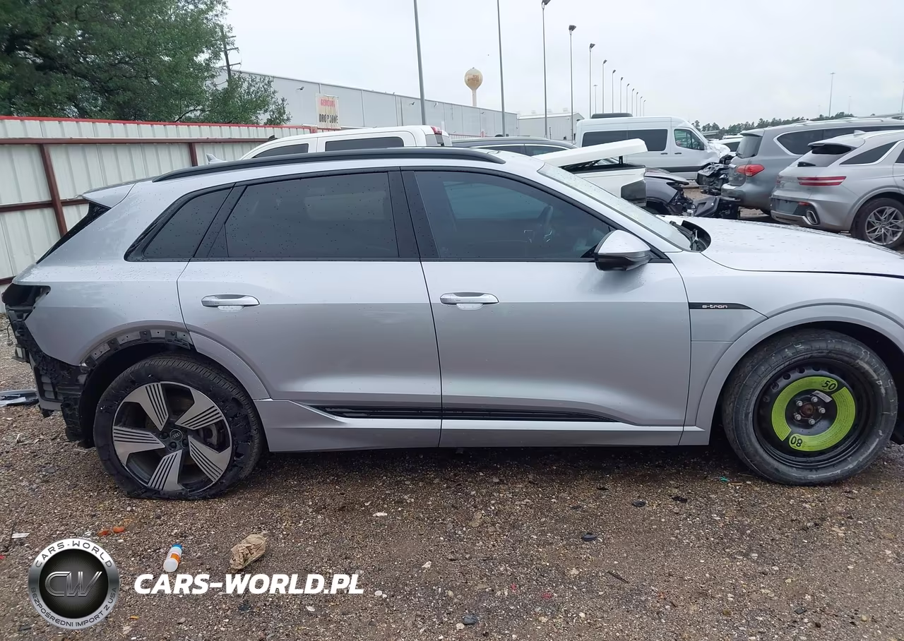 2021 Audi E-Tron Premium Quattro VIN:WA1AAAGEXMB025162 - 14