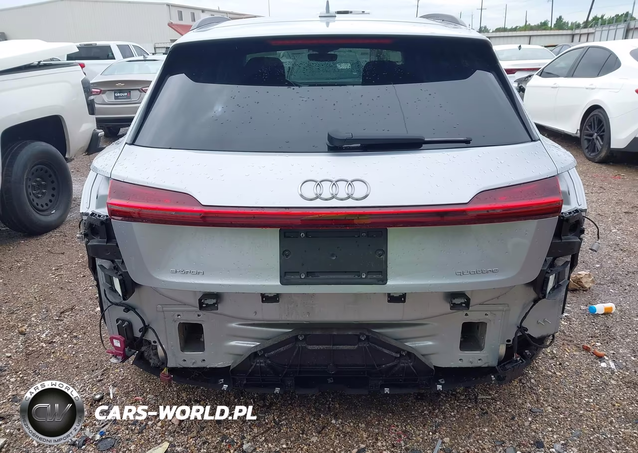 2021 Audi E-Tron Premium Quattro VIN:WA1AAAGEXMB025162 - 17