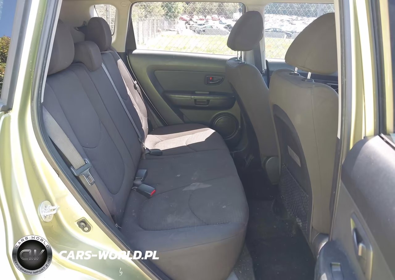 2012 Kia Soul VIN:KNDJT2A5XC7426937 - 8