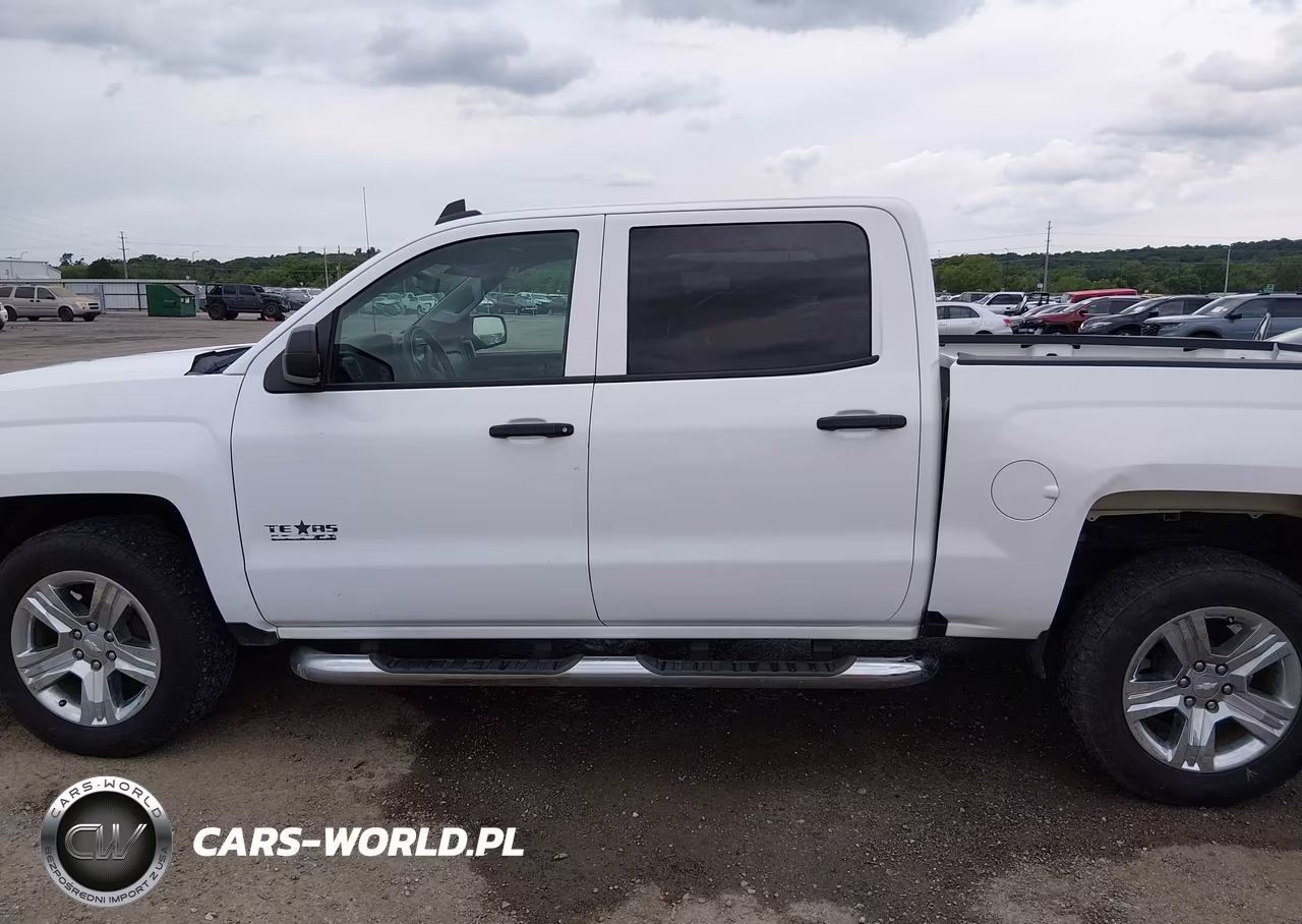 2018 Chevrolet Silverado 1500 Custom VIN:3GCPCPEC0JG347777 - 14
