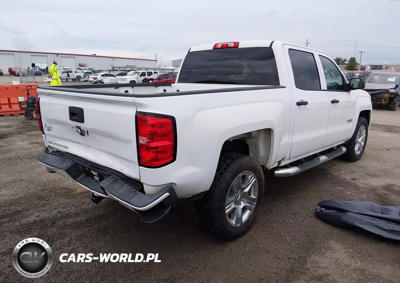 2018 Chevrolet Silverado 1500 Custom VIN:3GCPCPEC0JG347777 - 4
