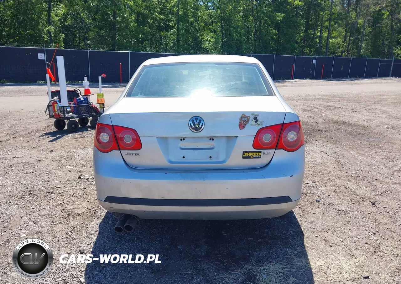 2005 Volkswagen Jetta 2.5 VIN:3VWSG71K25M622596 - 17