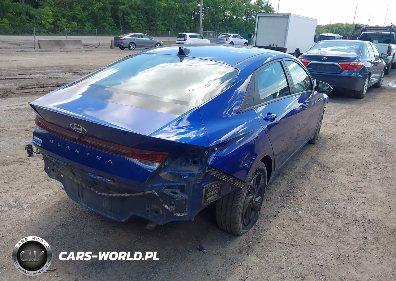 2022 Hyundai Elantra Sel VIN:5NPLM4AG8NH064530 - 4