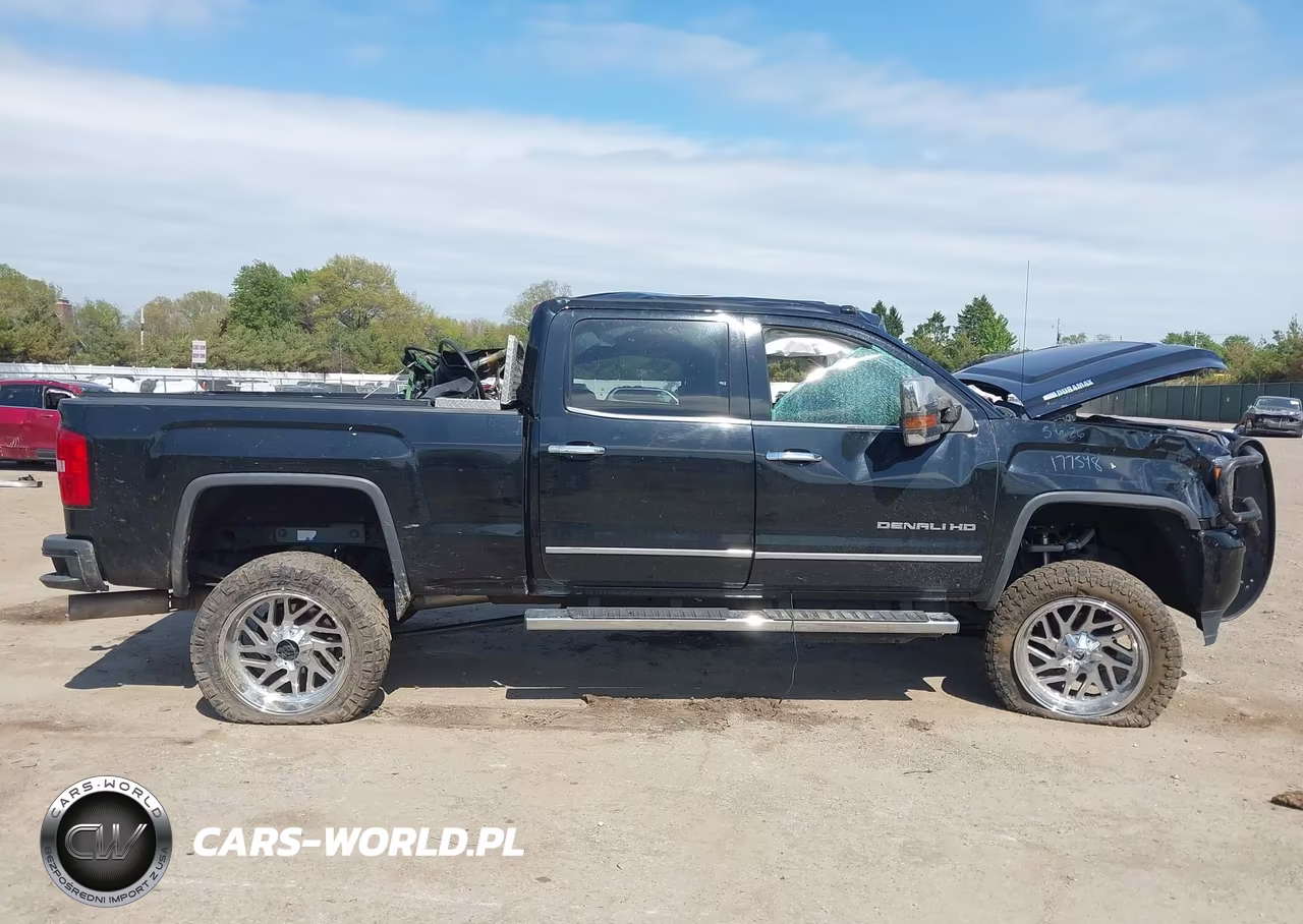 2018 GMC Sierra 2500Hd Denali VIN:1GT12UEY5JF203145 - 13