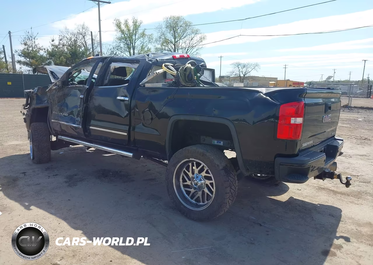 2018 GMC Sierra 2500Hd Denali VIN:1GT12UEY5JF203145 - 3