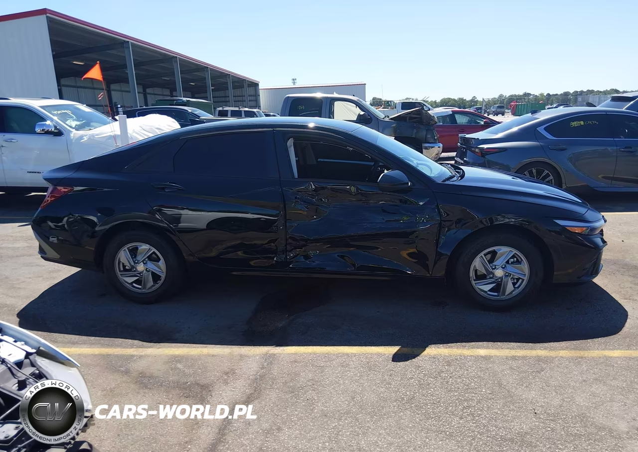 2026 Hyundai Elantra Se VIN:KMHLL4DG0TU168751 - 13