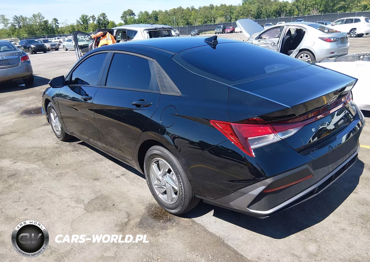 2026 Hyundai Elantra Se VIN:KMHLL4DG0TU168751 - 3