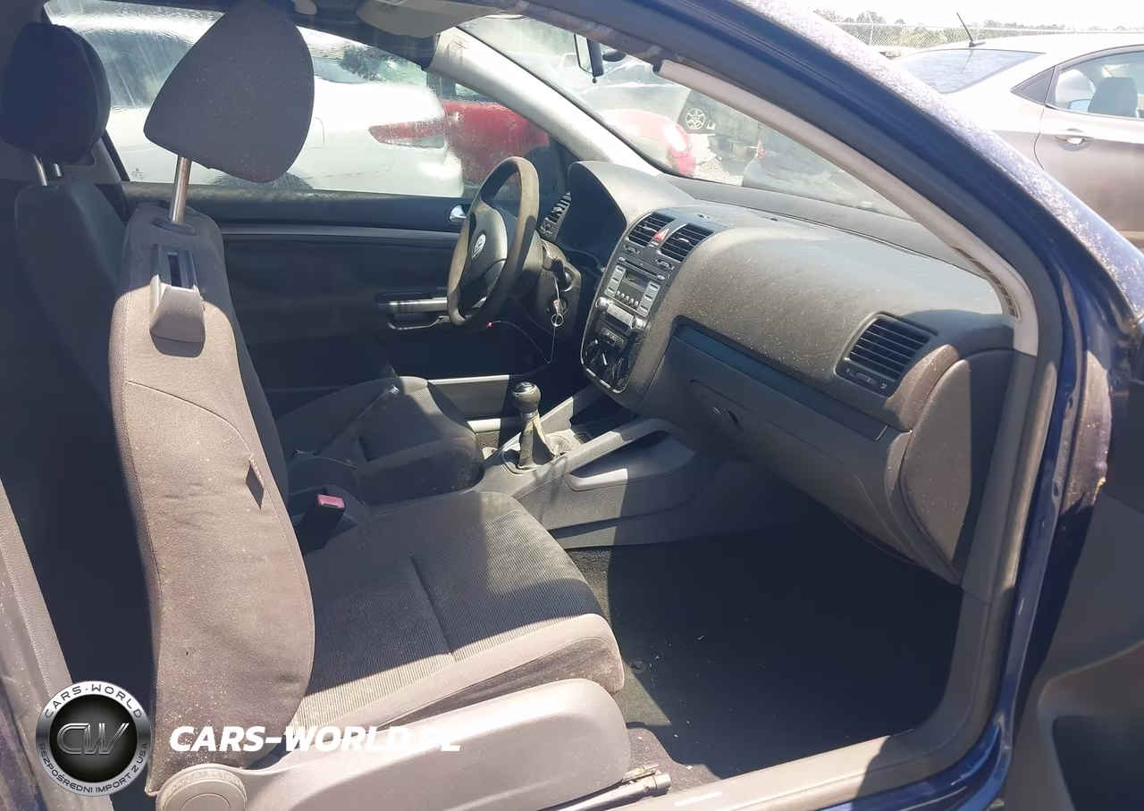 2007 Volkswagen Rabbit 2-Door VIN:WVWAS71KX7W136862 - 5