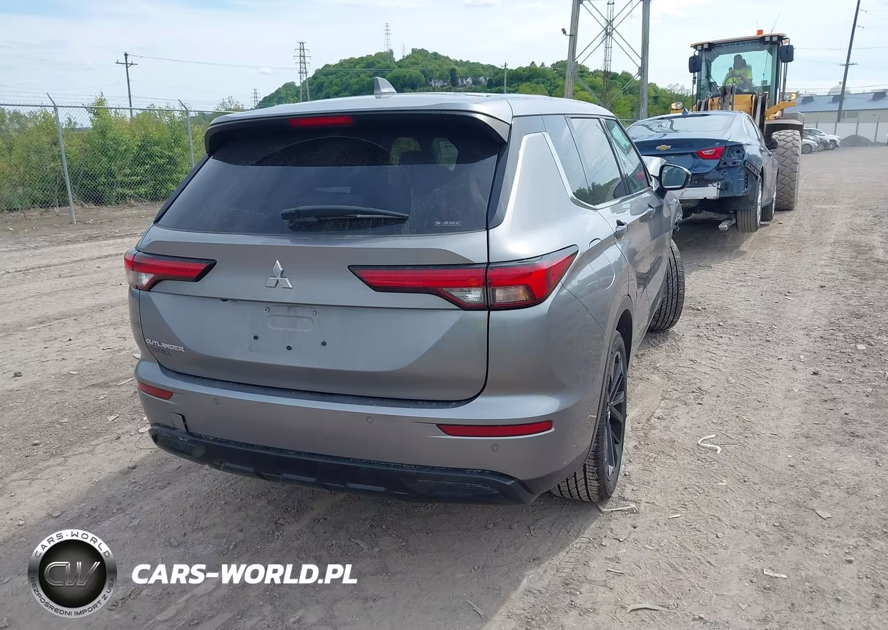 2022 Mitsubishi Outlander Black Edition S-Awc-Se 2.5 S-Awc-Se Launch Edition S-Awc VIN:JA4J4UA84NZ090352 - 4