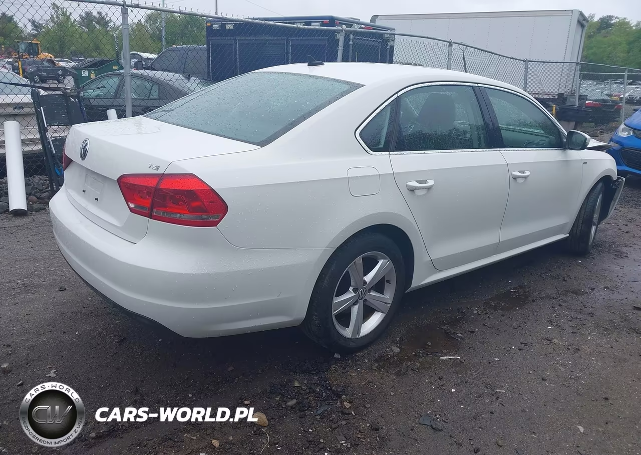 2014 Volkswagen Passat 1.8T Wolfsburg Edition VIN:1VWAT7A3XEC026752 - 4