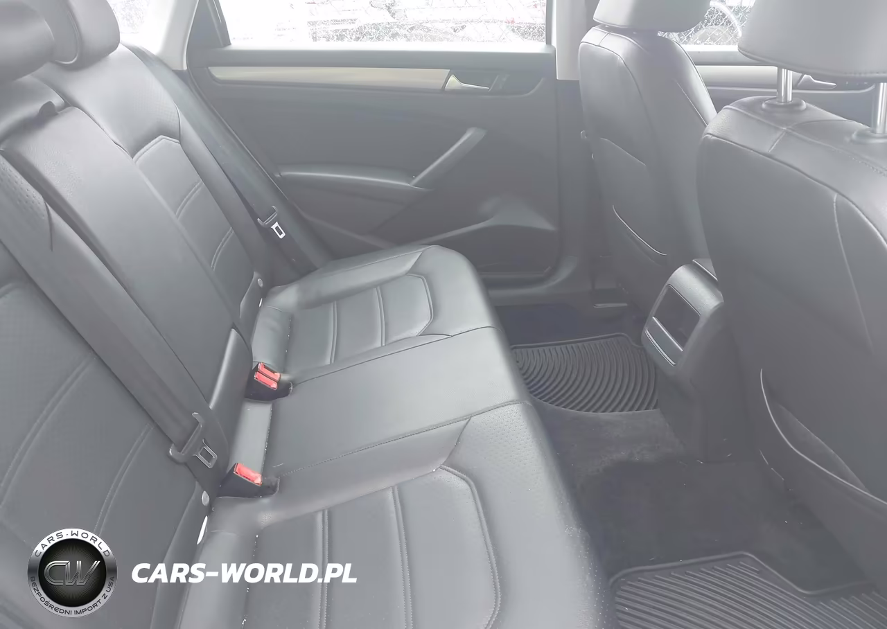 2014 Volkswagen Passat 1.8T Wolfsburg Edition VIN:1VWAT7A3XEC026752 - 8