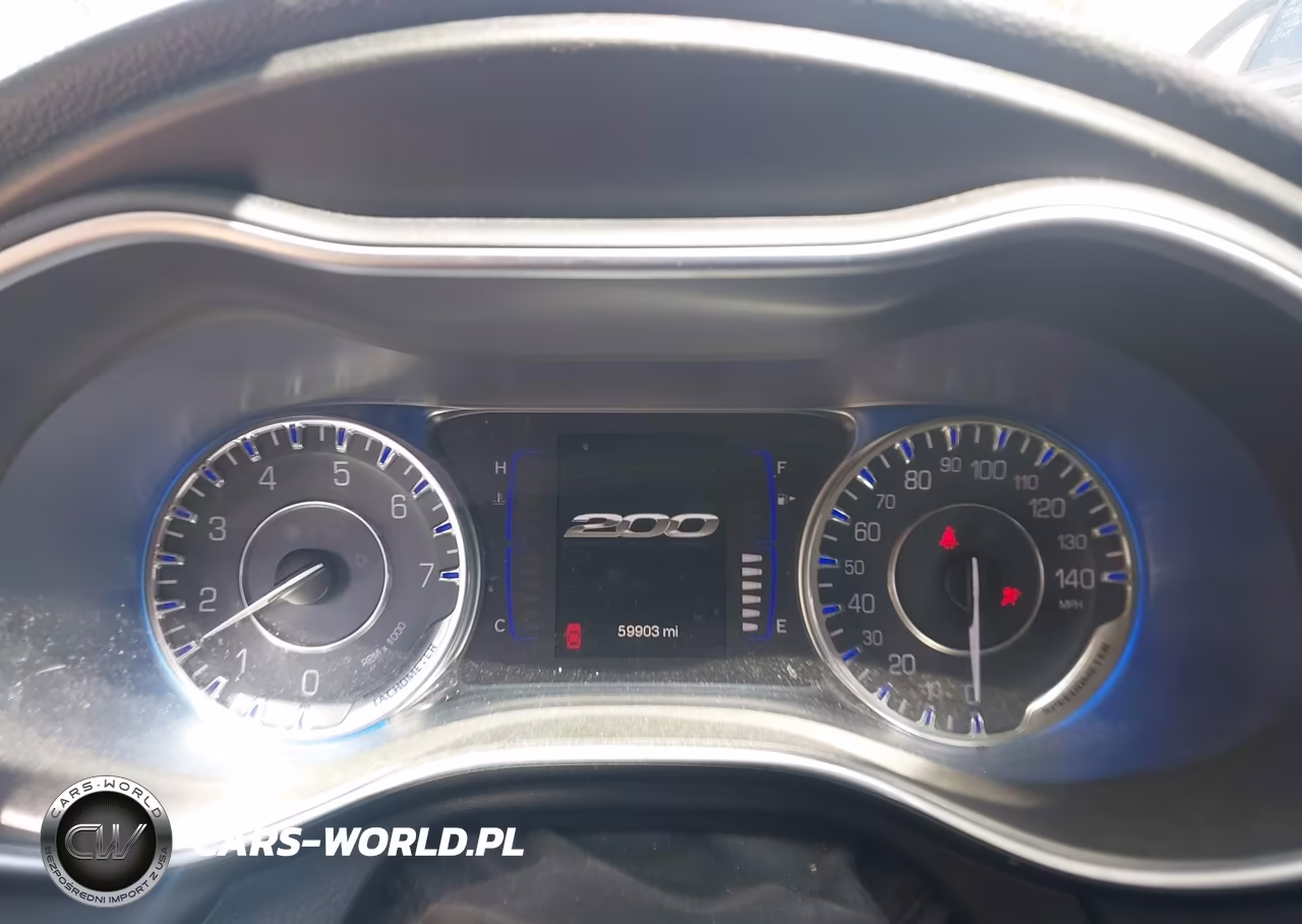 2015 Chrysler 200 Limited VIN:1C3CCCABXFN731556 - 7