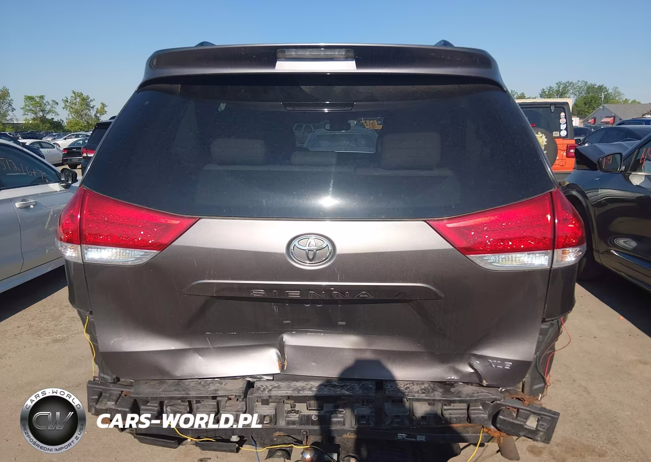 2012 Toyota Sienna Xle V6 8 Passenger VIN:5TDYK3DC3CS210564 - 16