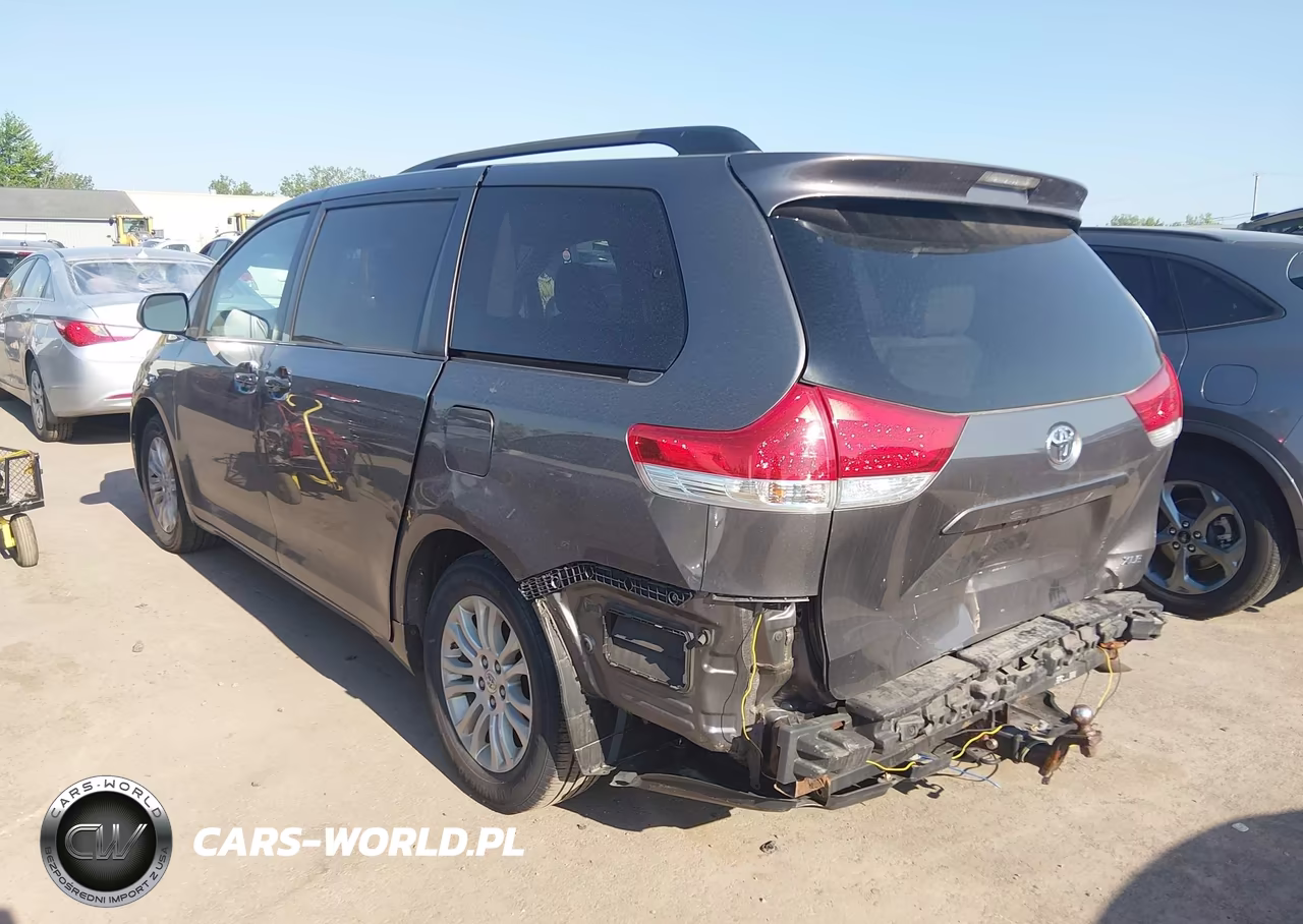 2012 Toyota Sienna Xle V6 8 Passenger VIN:5TDYK3DC3CS210564 - 3