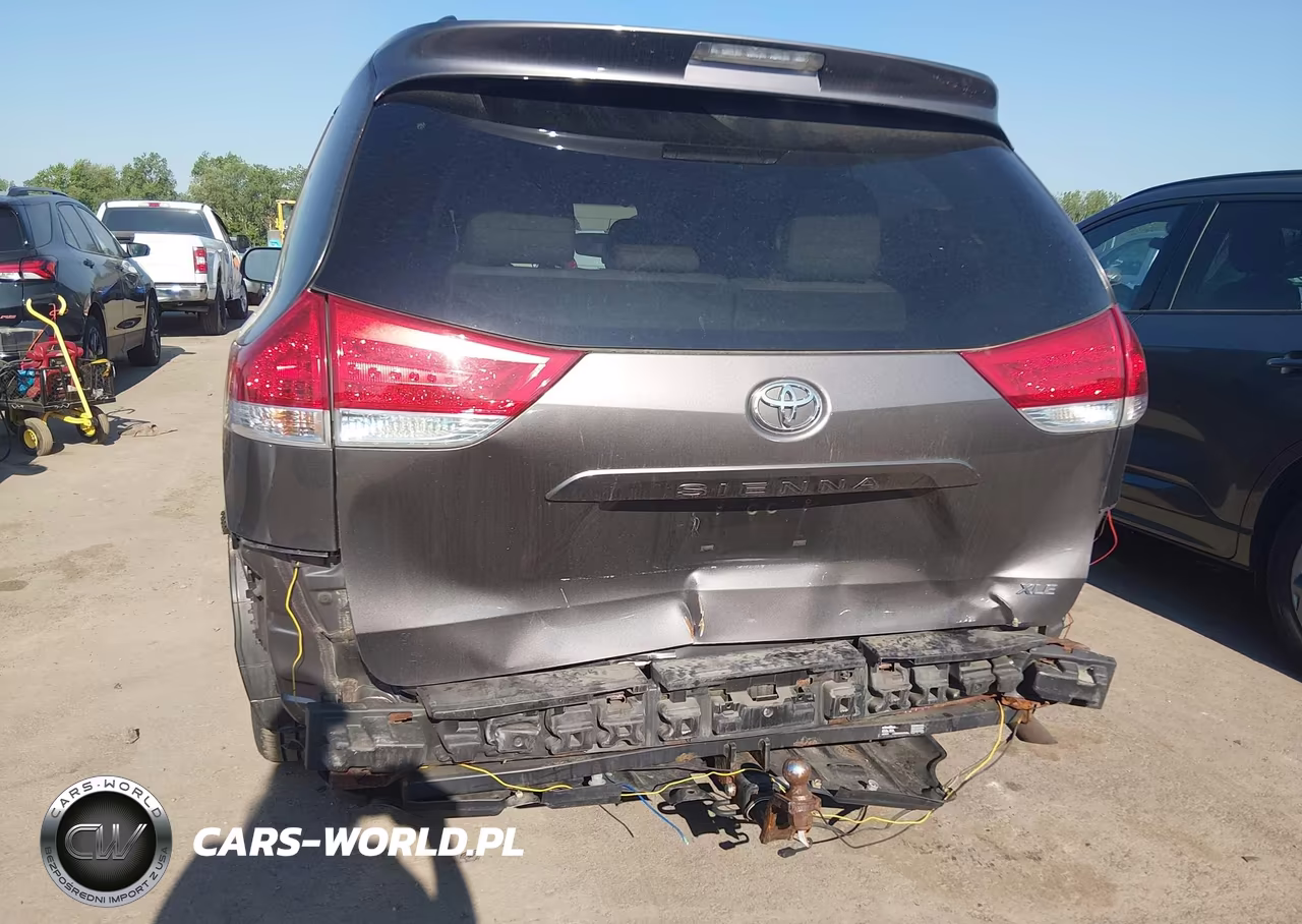 2012 Toyota Sienna Xle V6 8 Passenger VIN:5TDYK3DC3CS210564 - 6