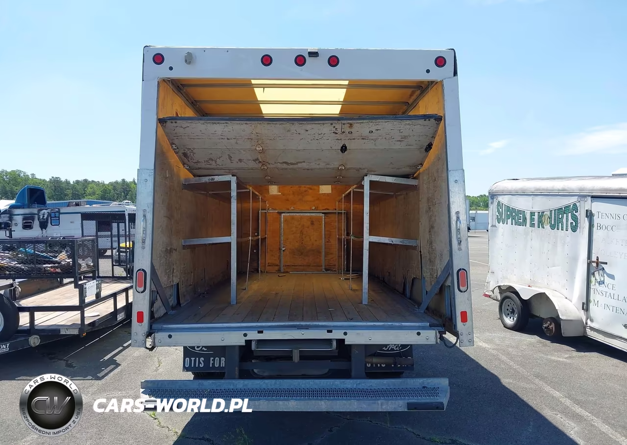 2019 Ford E-450 Cutaway VIN:1FDWE4F67KDC38272 - 15