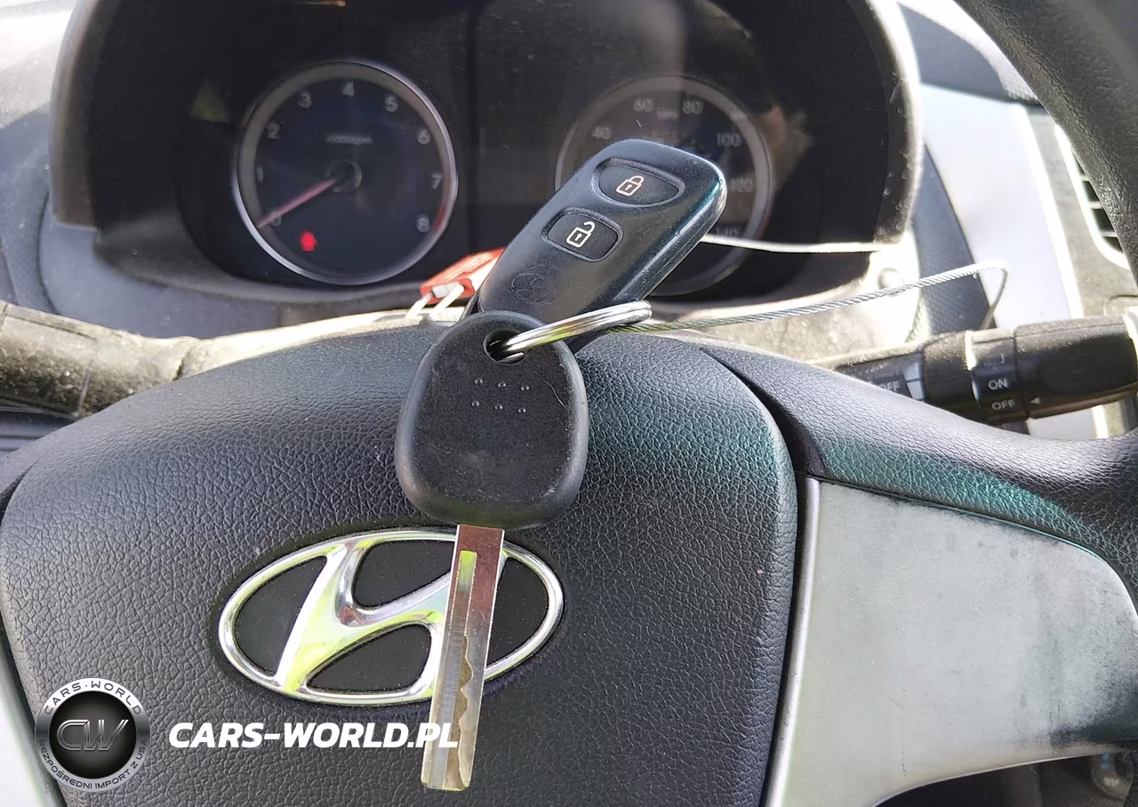 2013 Hyundai Accent Gs VIN:KMHCT5AE4DU103072 - 11