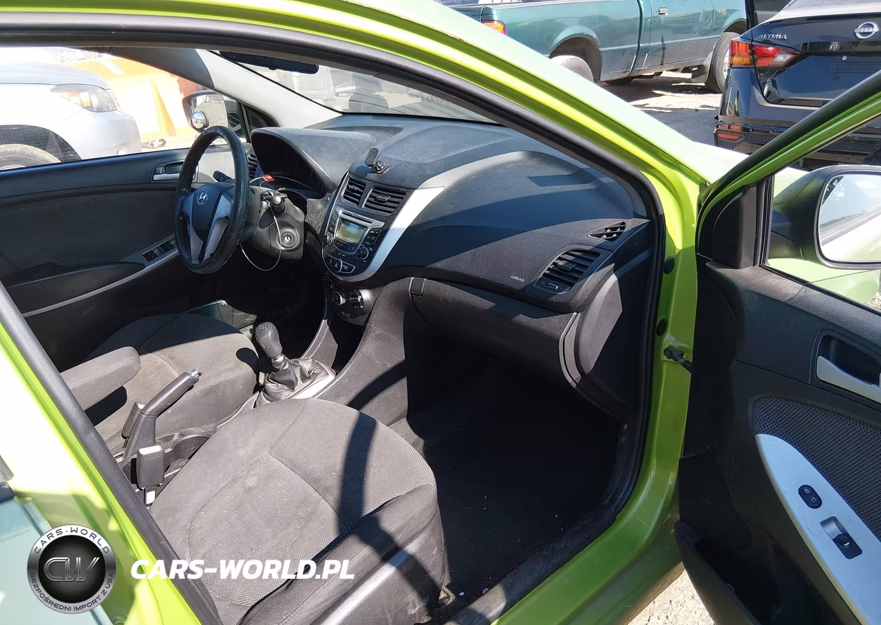 2013 Hyundai Accent Gs VIN:KMHCT5AE4DU103072 - 5