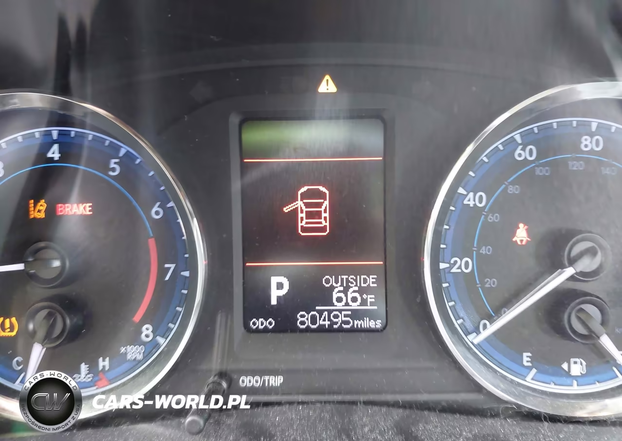 2018 Toyota Corolla Le VIN:2T1BURHE8JC090233 - 15