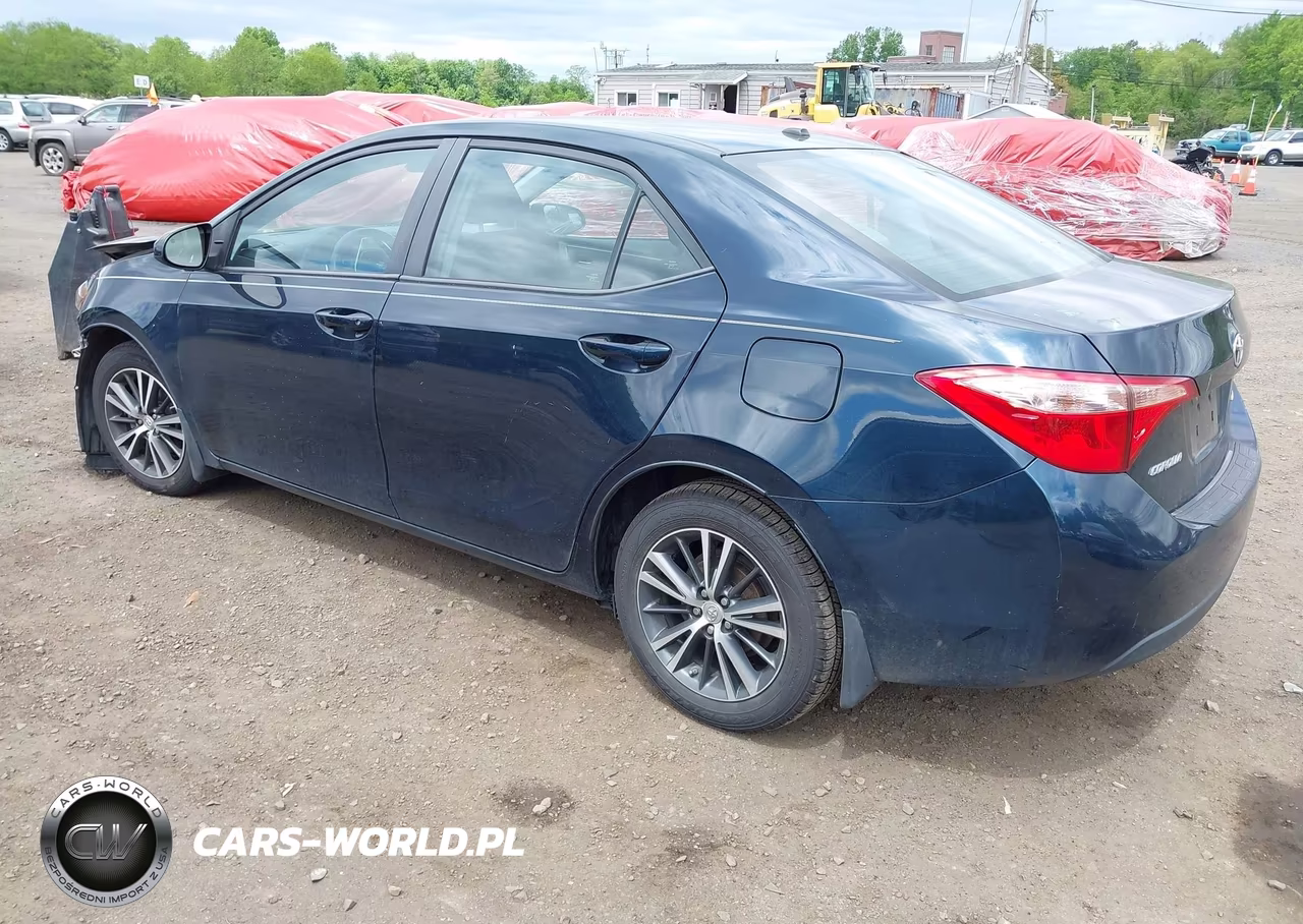 2018 Toyota Corolla Le VIN:2T1BURHE8JC090233 - 3