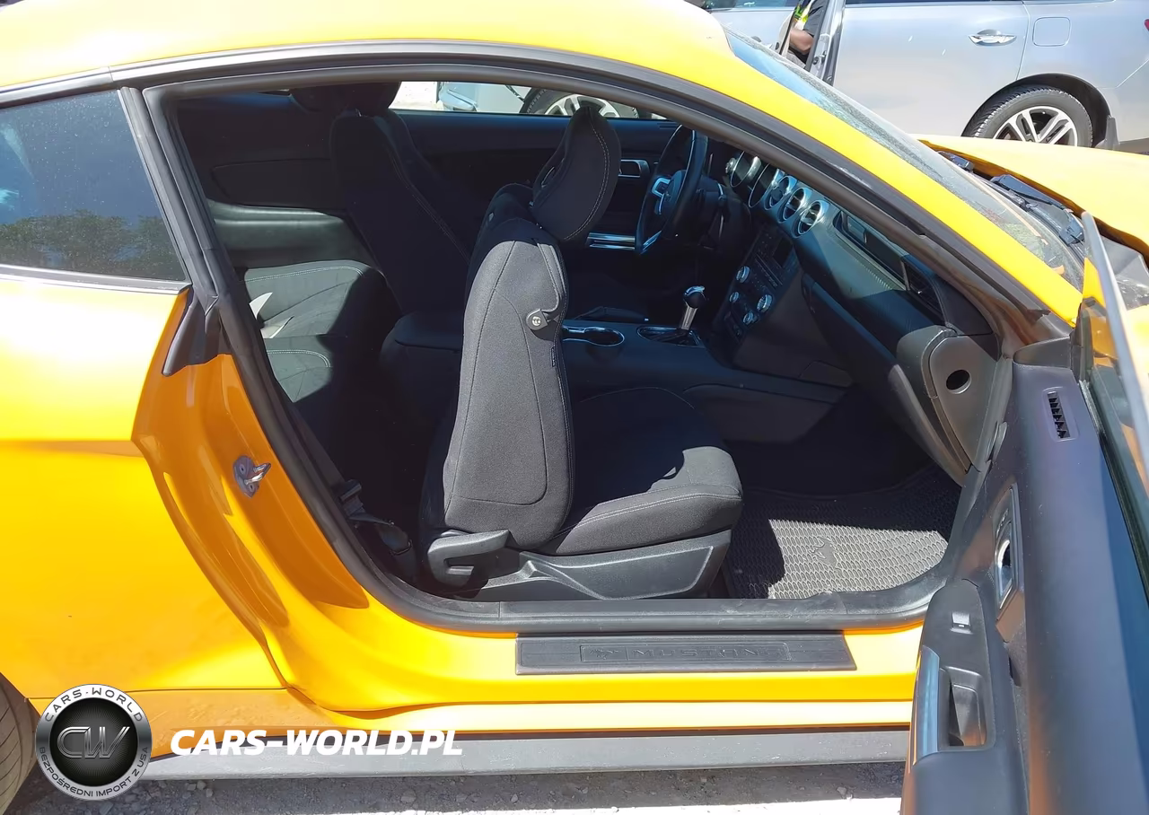 2018 Ford Mustang Ecoboost VIN:1FA6P8TH1J5105680 - 5