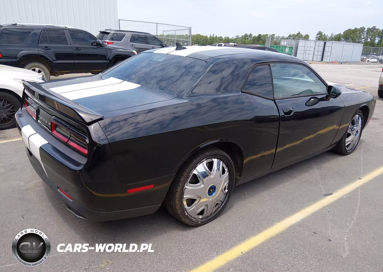 2016 Dodge Challenger Sxt Plus VIN:2C3CDZAG1GH345761 - 4