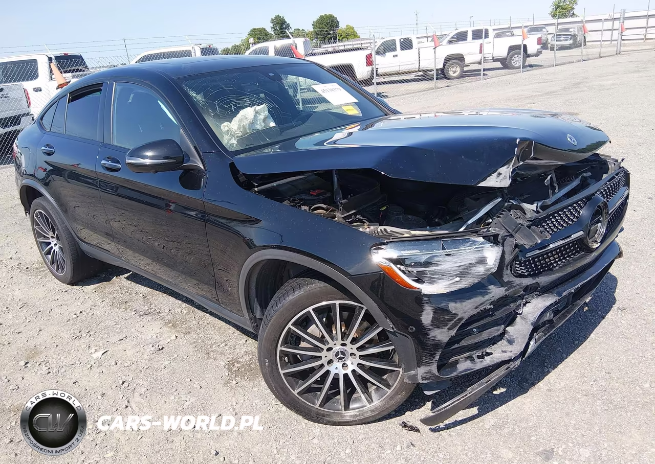 2021 Mercedes-Benz Glc 300 4Matic Coupe – zdjęcie 1 z 16