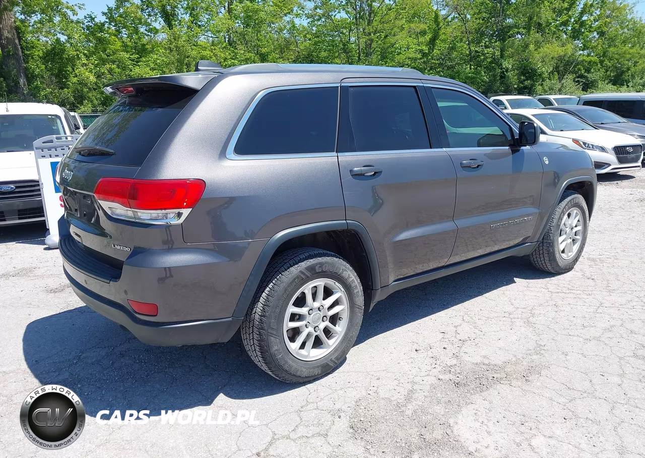 2019 Jeep Grand Cherokee Laredo E 4X4 VIN:1C4RJFAG3KC853612 - 4