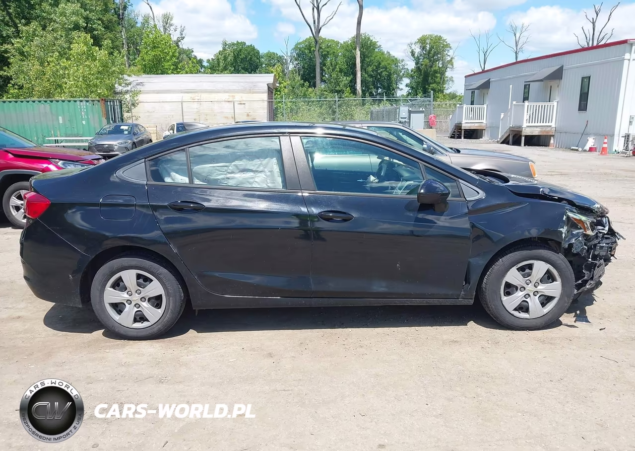 2018 Chevrolet Cruze Ls Auto VIN:1G1BC5SM4J7118552 - 13