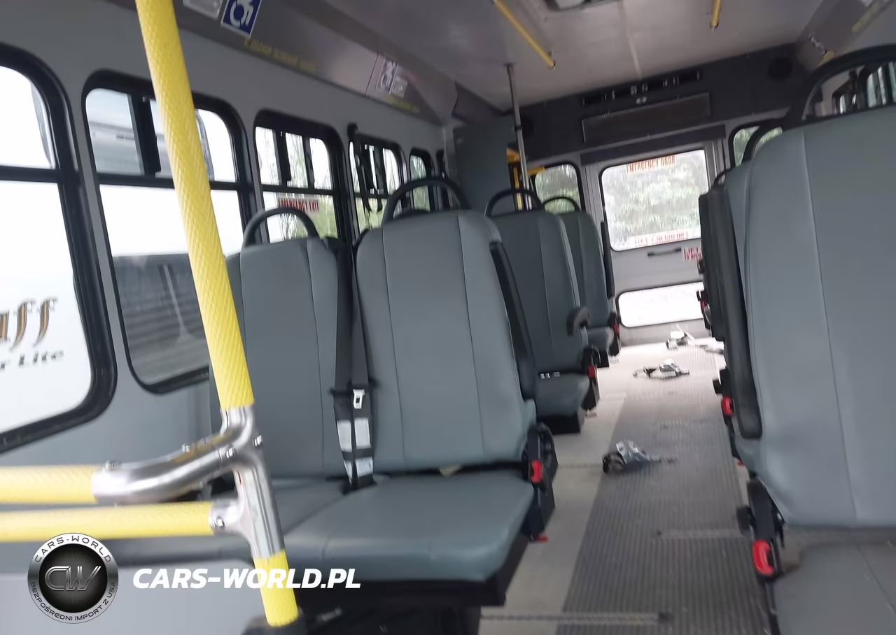 2017 Ford E-450 Cutaway VIN:1FDFE4FS1HDC55705 - 2