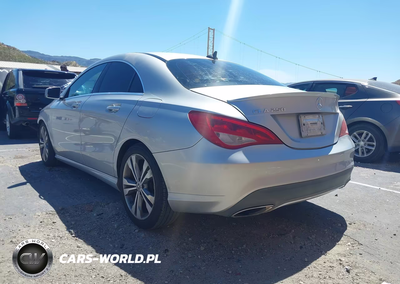 2018 Mercedes-Benz Cla 250 VIN:WDDSJ4EB2JN611259 - 3