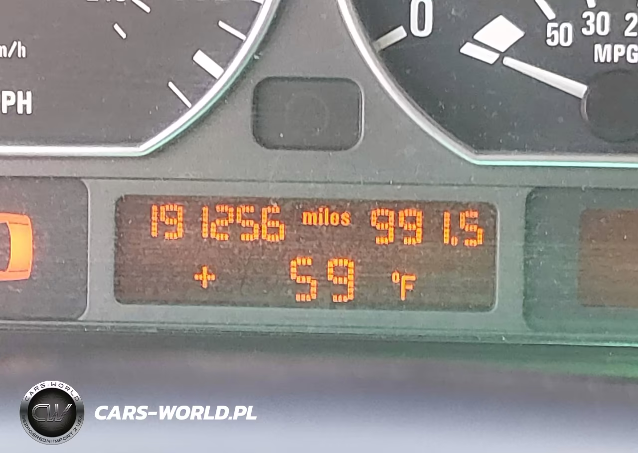 2003 BMW 330 Xi VIN:WBAEW534X3PG22472 - 16