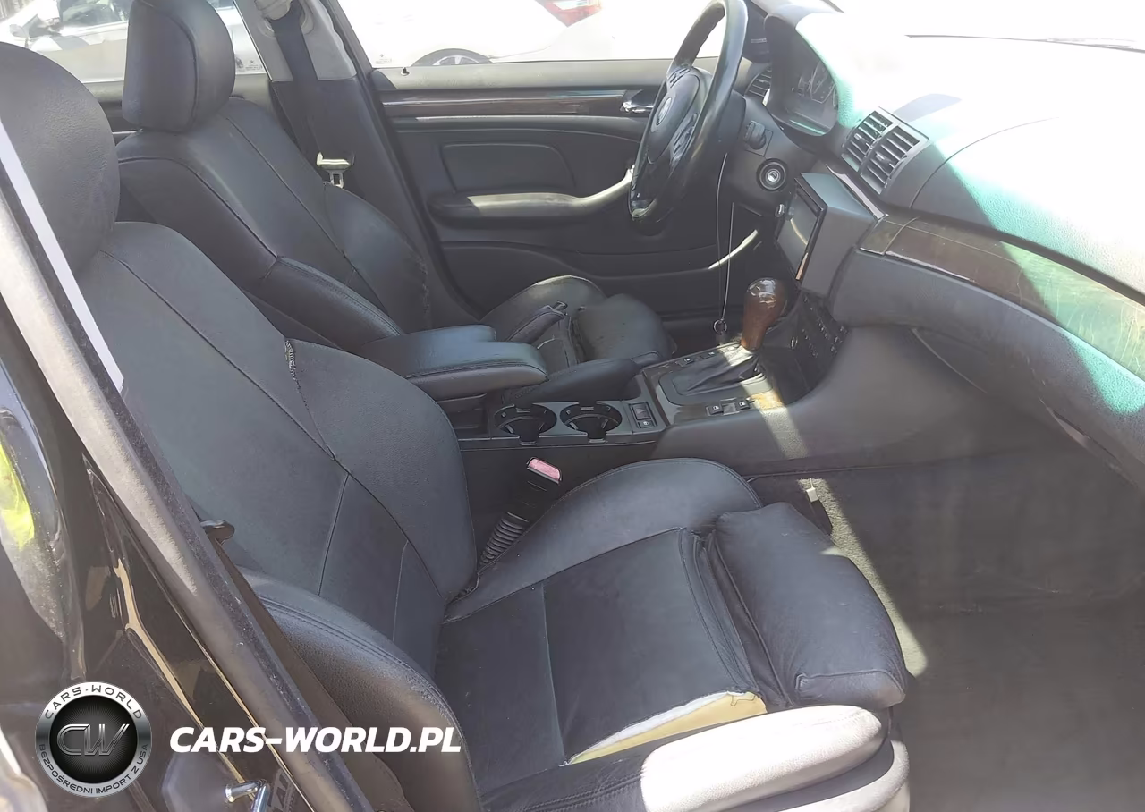 2003 BMW 330 Xi VIN:WBAEW534X3PG22472 - 5